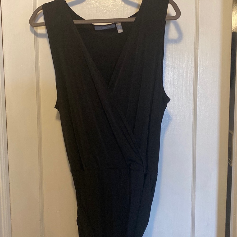 Sleeveless black belted jumper